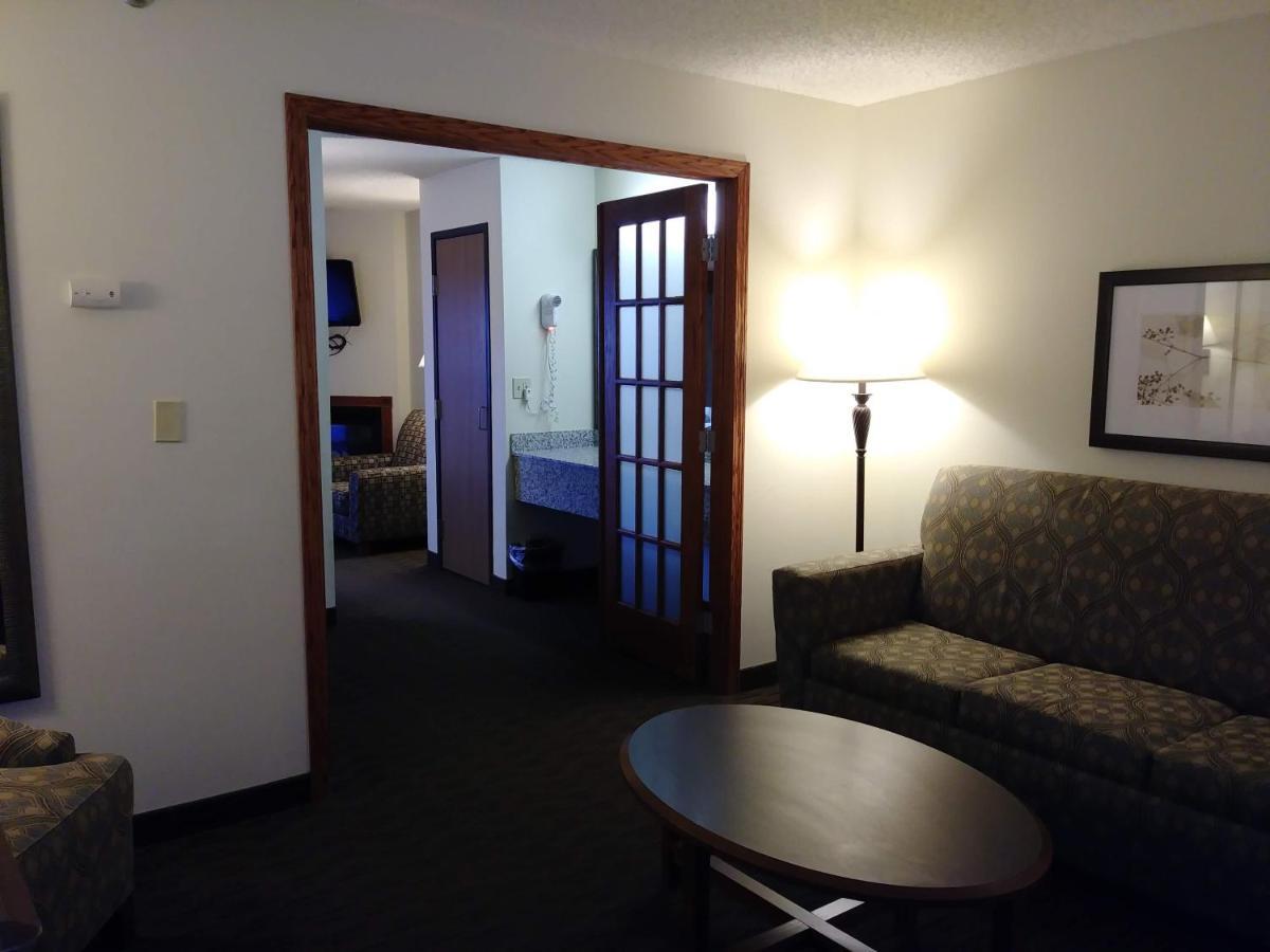 Americinn By Wyndham Windsor Ft. Collins Fort Collins Exterior photo